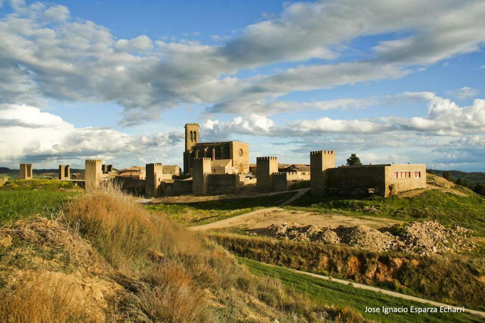 El Diezmo Artajona Bagian luar foto